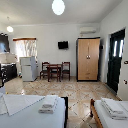 Apartments Vela Ксамил Экстерьер фото